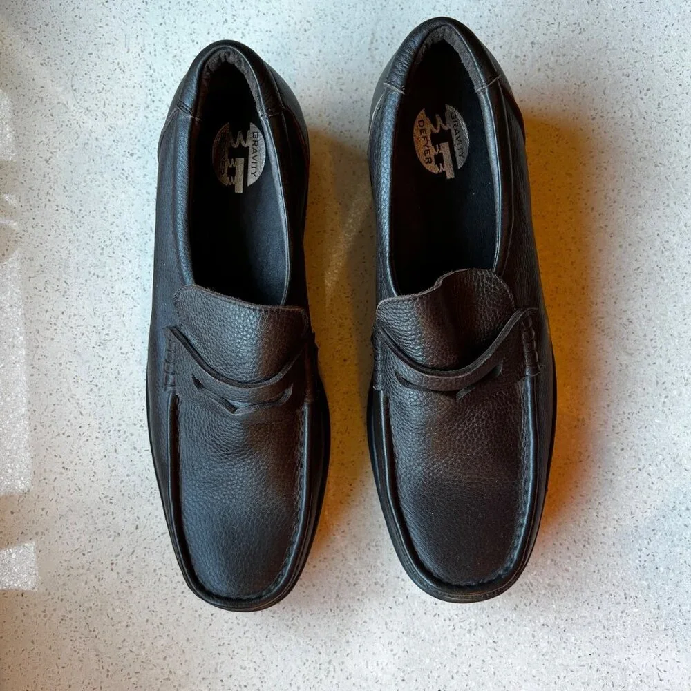 Gravity Defyer Men’s Size 11.5 Loafers Brown Pebble Finish EUC Leather Pig Skin